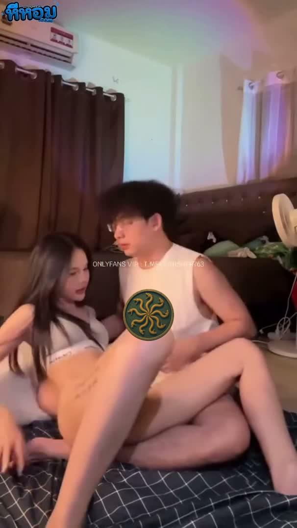 xxxโอลี่คนรักไทย ยอดหญิงน้อยอากิ Akijun วัยรุ่นดาวโป๊ไทยที่ยิ่งโตยิ่งน่าเย็ด ตั้งกล้องหน้ากระจกแล้วให้ผัวยกสะโพกแล้วเย็ดสด สีหน้าเธอได้อารมณ์มาก บิ้วอารมณ์เก่งโคตรๆ