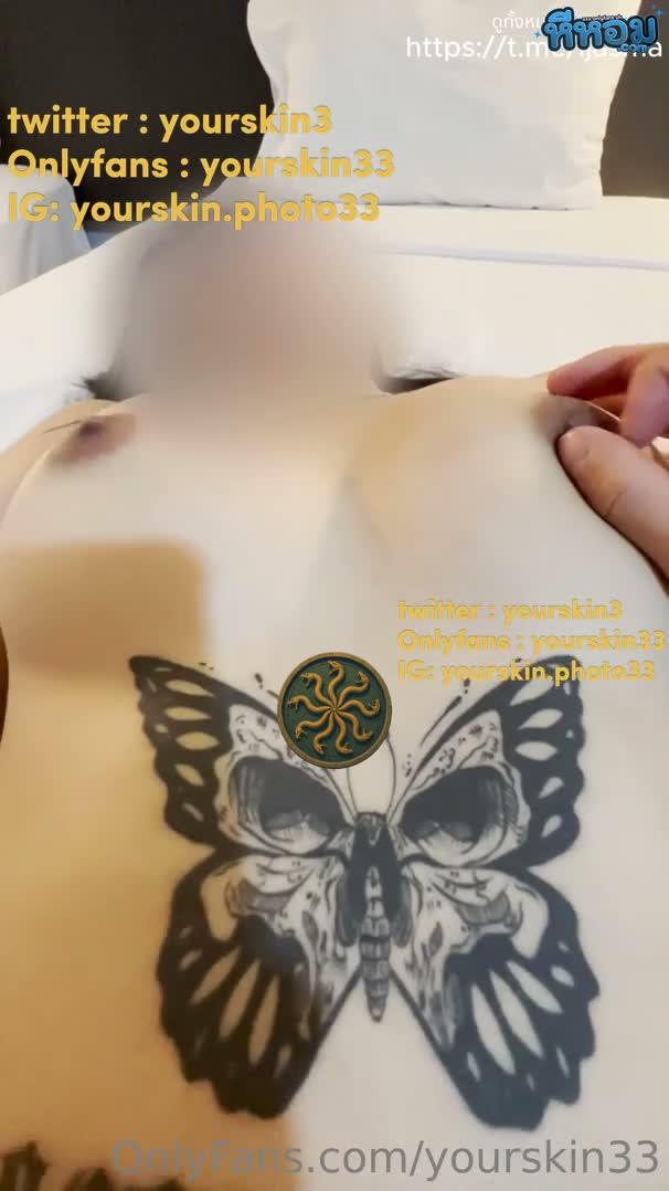คลิปหลุดนางน้อยสักลายผีเสื้อ yourskin33 นัดสาวสวยมาซอยหีตอนแรกจะเย็ดคาริมทะเลแต่มีคนเห็นเลยพาไปเย็ดออนเซนเธอโดนควยหนุ่มยูไปจุกมากยัดแทบไม่เข้า