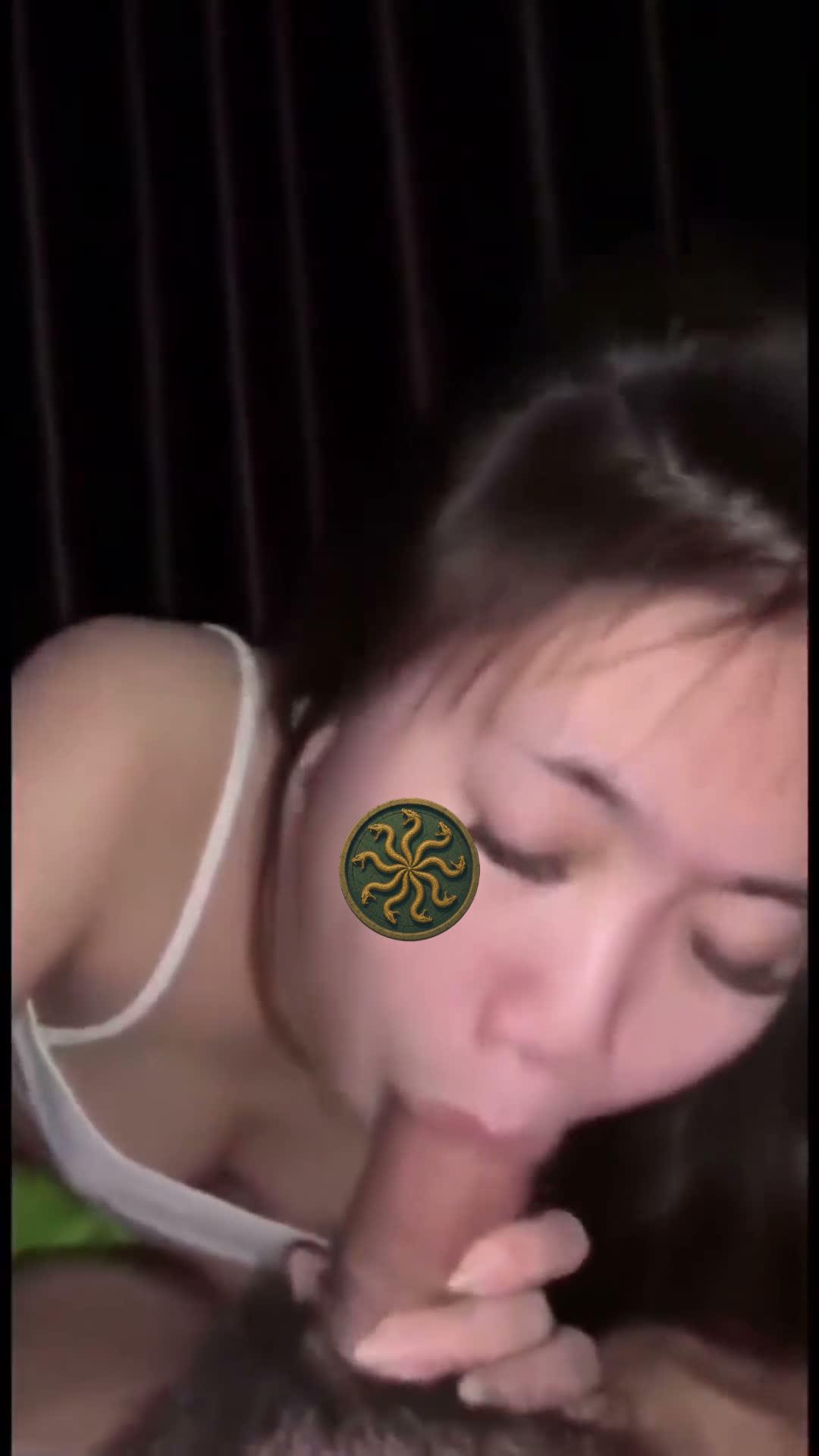 คลิปหลุด น้องออม วัยรุ่นเสียว ดูดควยแฟนลิ้นเทพ ก่อนขย่มเย็ดสดไม่ยั้ง