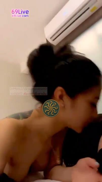 คลิปหลุดออยรอยจูบ ไลฟ์สดคู่เทพน้องออย จัดหนักดูดควยอ้าหีสอดใส่เสียวโคตร