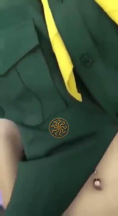 คลิปหลุดเนตรนารี xxx น้องวัยรุ่นโดนผัวซอยหีเย็ดสด คาชุดเนตรนารีหีกับฟิตๆเลย เด้าไปมิดรูหี กระทุ้งจนนํ้าเงี่ยนแตกในคารูเยิ้ม